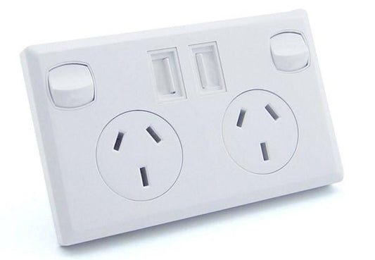 Double Powerpoint With Dual USB Outlets