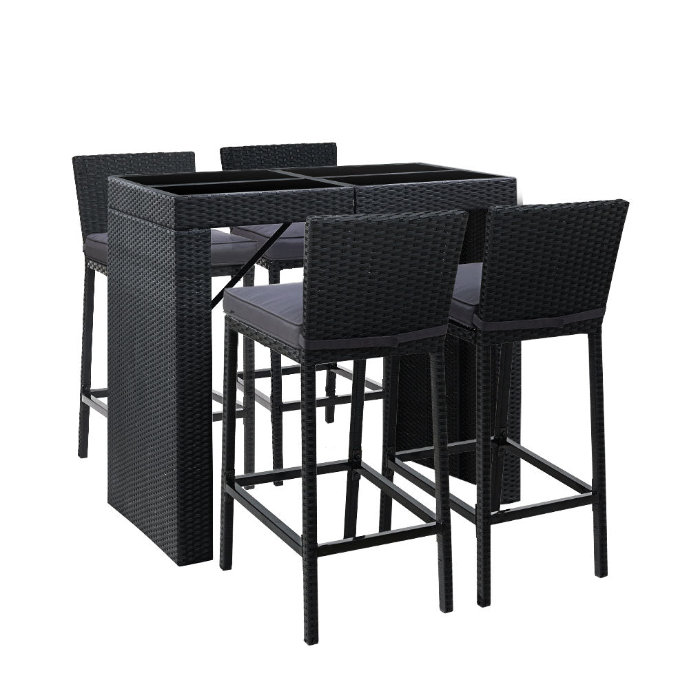 Wicker bar table with four stools