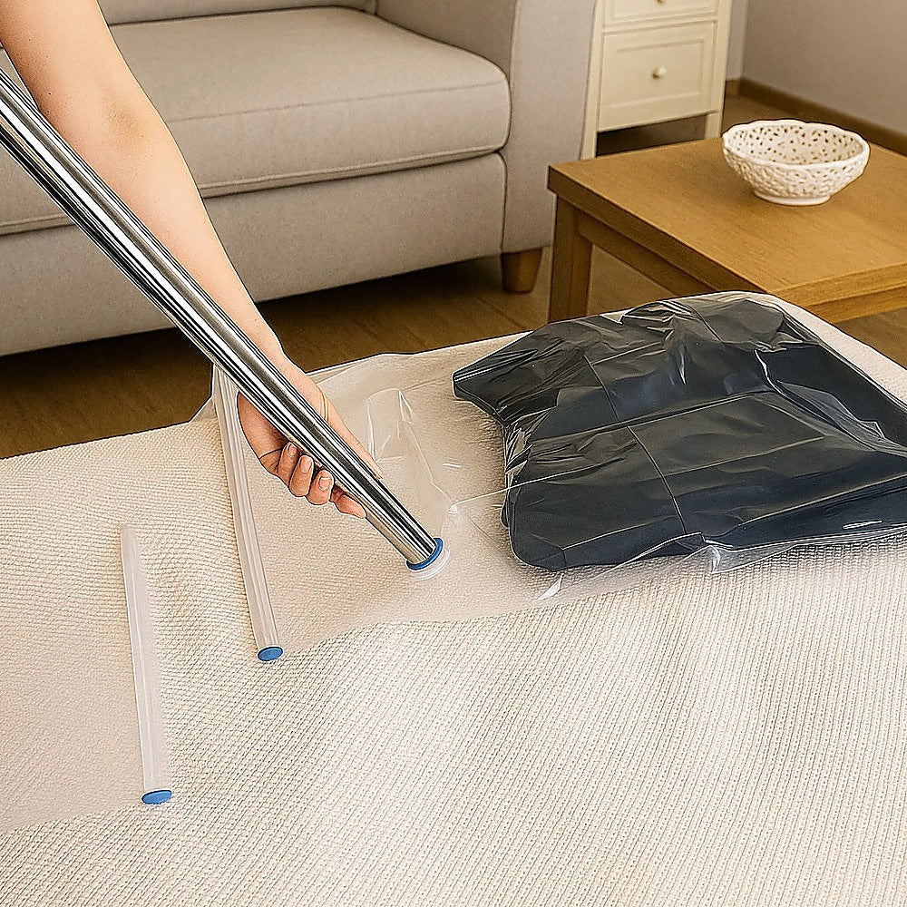 Vacuum storage bag zip and valve detail
